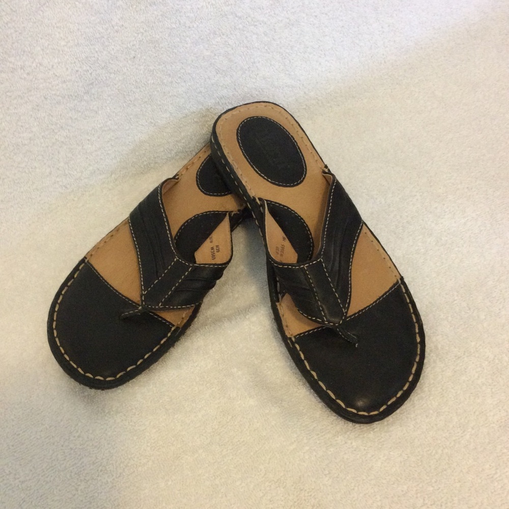 Born Leather Sandal Flip Flips